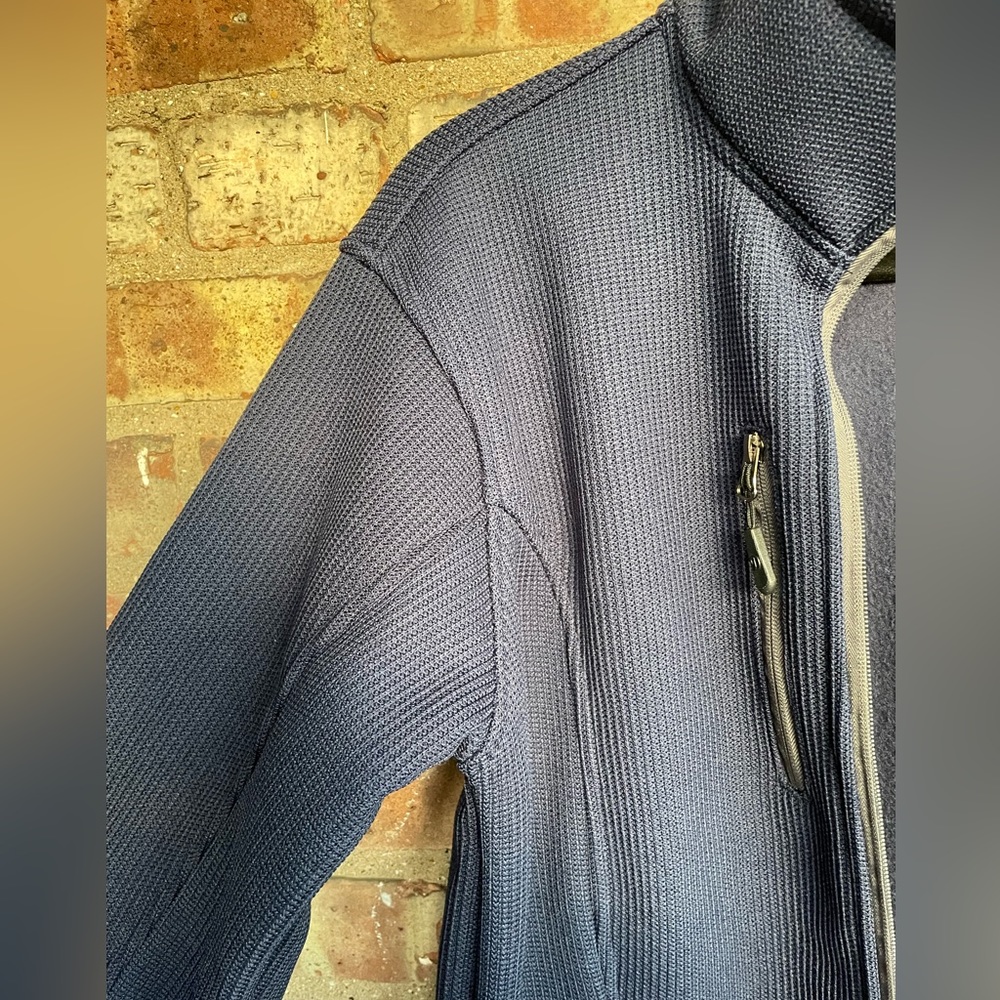 Wrigley Field Full Zip Performance Fleece🖤 - Picture 3 of 13